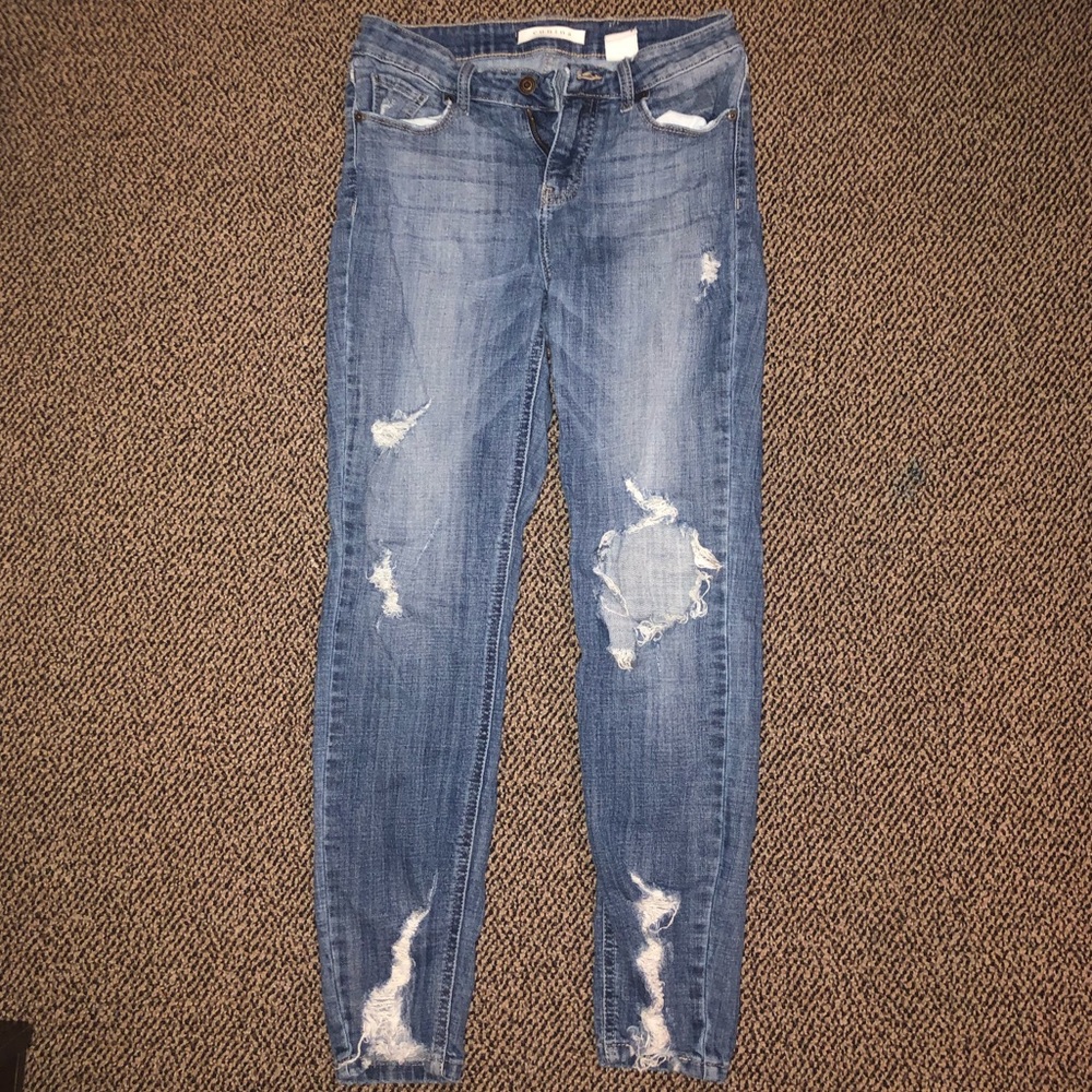 Distressed Skinny Jeans - Women’s Size 7